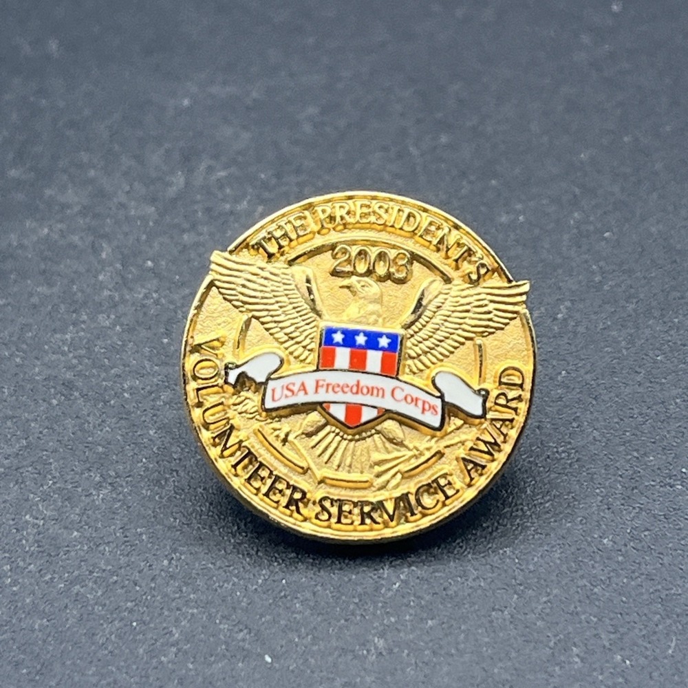The President's Volunteer Service Award USA Freedom Corps 2003 Lapel Hat Pin